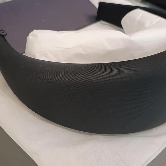 💋 Prada Authentic NEW Headband NWT W/BOX - Picture 3 of 11